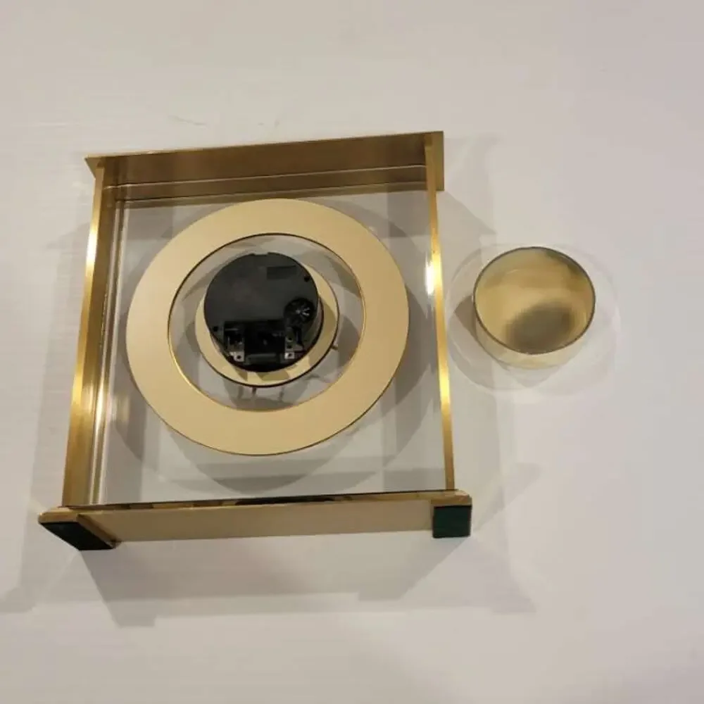 Vintage Hechinger mantle table shelf solid brass clock Cyma. Quartz movement